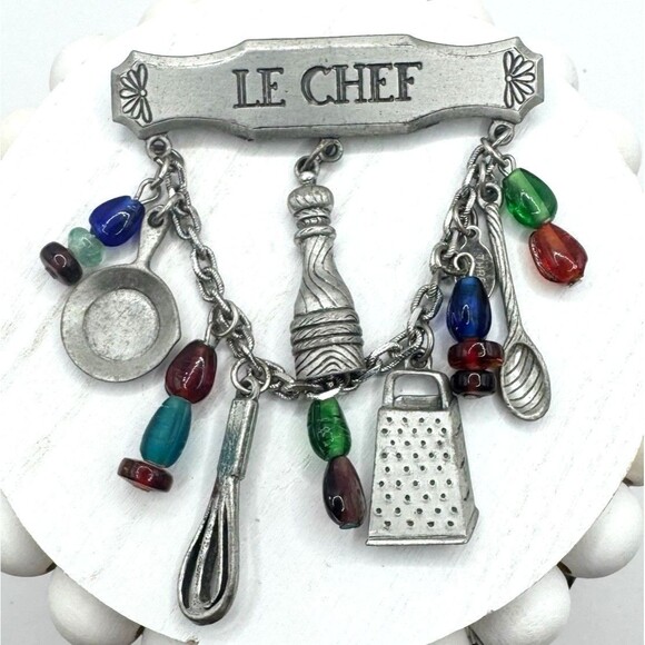 JJ Vtg Le Chef Chatelaine Kitchen Tools Brooch Kitschy Whisk Grater Culinary Art - Picture 1 of 10